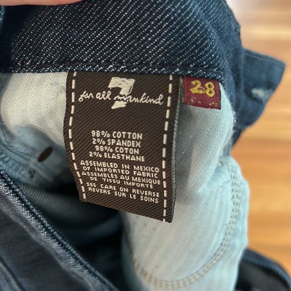 7 For All Mankind “A Pocket” distressed jeans. - Picture 6 of 6